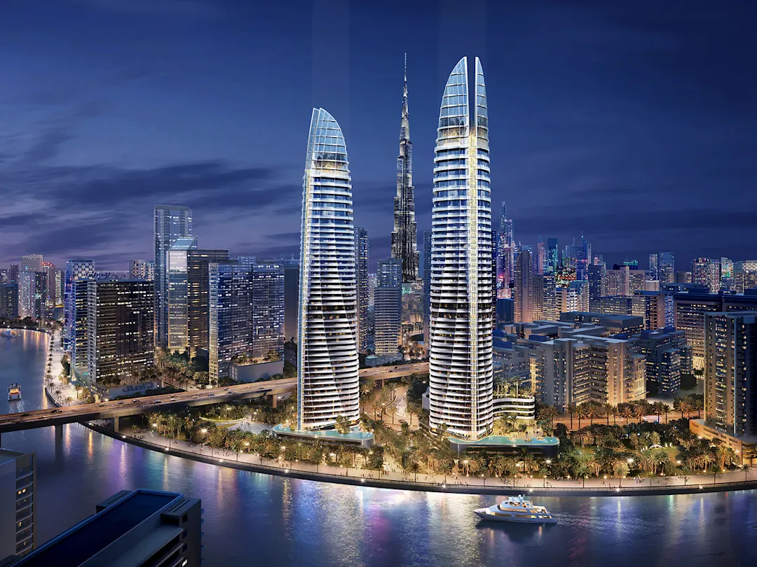 Luxury Living on the Dubai Water Canal