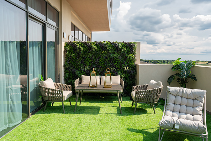 Eleganz by Danube Gallery 1